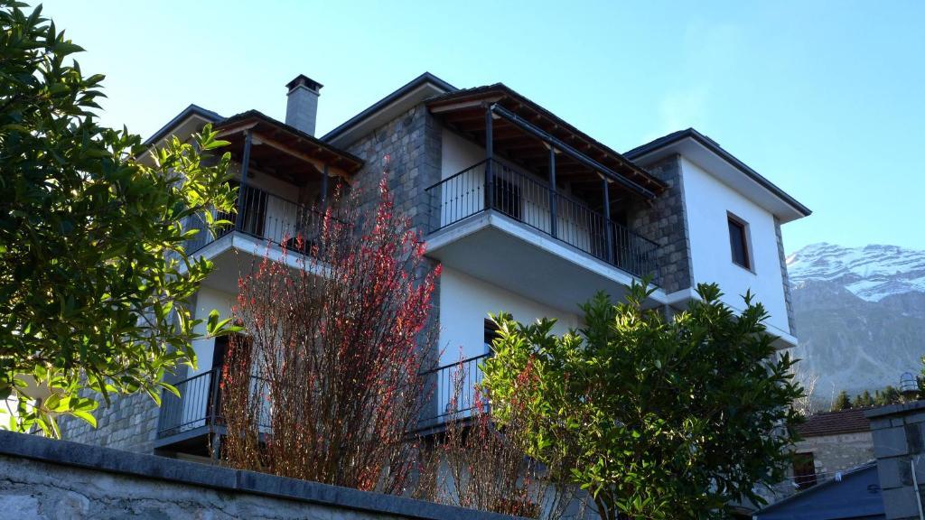 Hotel Xenion Tou Georgiou Merantza Pramanta Exterior photo